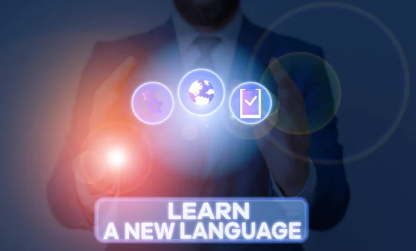 学習の新しい言語のテキストの書き込みを単語します。研究のビジネス概念の言葉他のネイティブの母国語よりも. — ストック写真