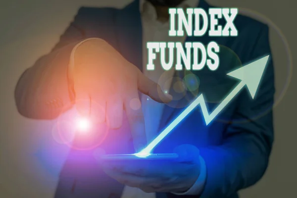 Escrita de mão conceitual mostrando fundos de índice. Fundo mútuo de texto de foto de negócios construído para corresponder às ações de um índice de mercado . — Fotografia de Stock