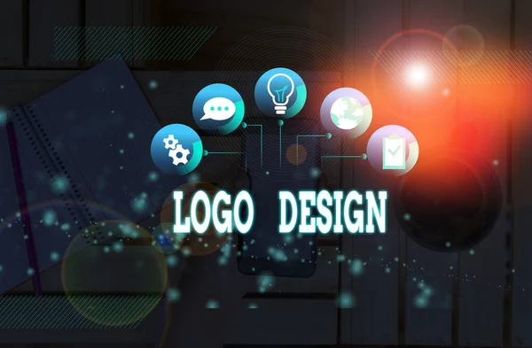 Texto de caligrafia Logo Design. Conceito que significa uma representação gráfica ou símbolo do nome da empresa ou marca registrada . — Fotografia de Stock