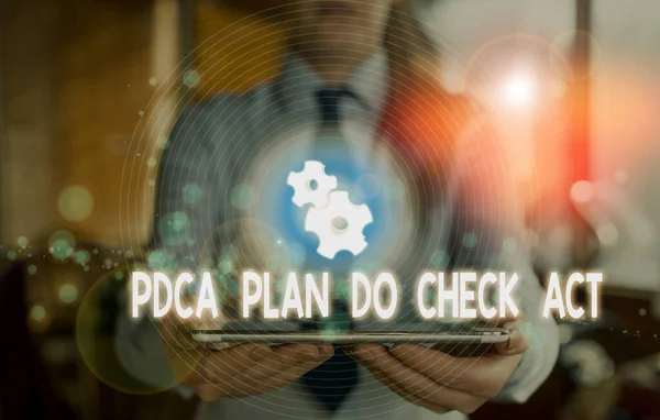 Texto de escritura de palabras Pdca Plan Do Check Act. Concepto de negocio para Deming Wheel mejora el proceso de resolución de problemas . — Foto de Stock