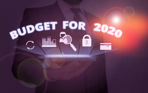 2020 년의 예산을 보여 주는 필기 노트 작성 사업 사진보여 2020 년의 수입 및 지출 추정 치. — 스톡 사진