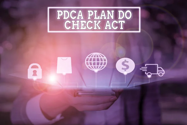 Escribir texto a mano Pdca Plan Do Check Act. Concepto que significa Deming Wheel mejora el proceso de resolución de problemas . — Foto de Stock