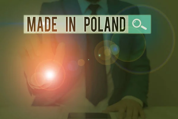 Sinal de texto mostrando Made In Poland. Foto conceitual Um produto ou algo que é analisadosufacturado na Polônia . — Fotografia de Stock