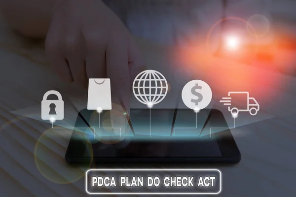 Nota di scrittura che mostra Pdca Plan Do Check Act. Business photo vetrina Deming Wheel migliorato il processo di risoluzione dei problemi . — Foto Stock