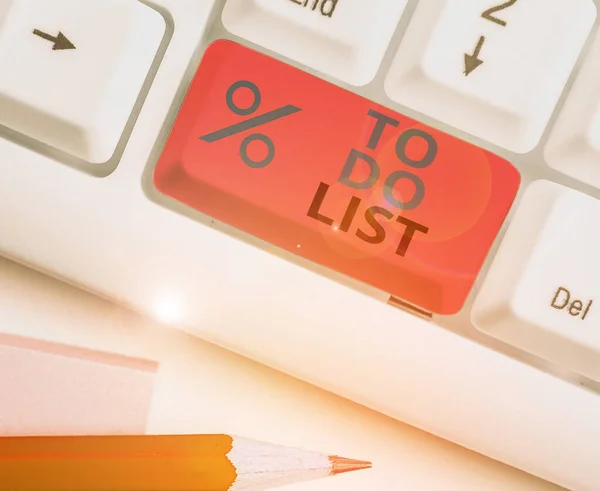 Scrittura a mano concettuale che mostra To Do List. Business photo showcase Una struttura che di solito fatto in carta continua compito del vostro . — Foto Stock