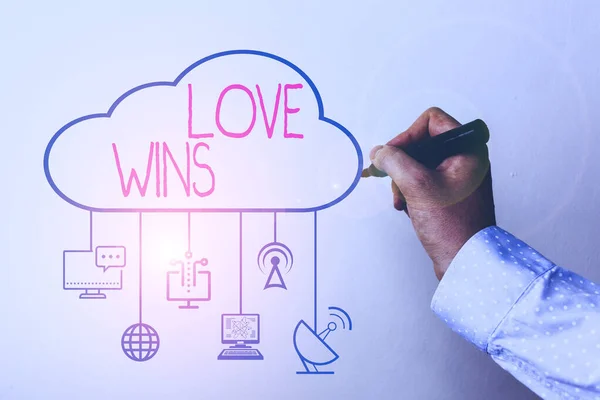 Handschrift tekst Love Wins. Begrip die wordt gebruikt om de overwinning van de gelijkheid van het huwelijk te vieren of te herdenken. — Stockfoto