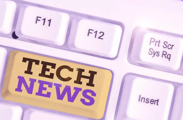 Signo de texto que muestra Tech News. Foto conceptual recién recibida o información notable sobre la tecnología . — Foto de Stock