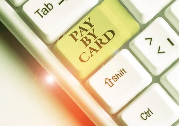 Κείμενο εγγραφής λέξεων Πληρώστε με κάρτα. Επιχειρηματική έννοια για πληρωμές με πίστωση Χρεωστική Ηλεκτρονική Εικονική Αγορές Χρημάτων. — Φωτογραφία Αρχείου