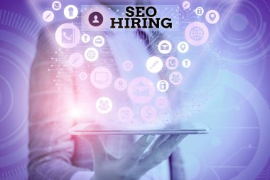Seo Hiring 'i gösteren kavramsal el yazısı. Bir uzman çalıştıran iş fotoğrafı metni anahtar sözcükleri içerecek içerik geliştirecek.