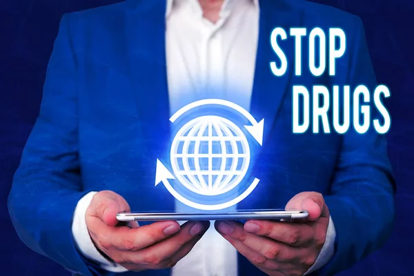 Texto escrito por palavra Stop Drugs. Conceito empresarial para pôr fim à dependência de substâncias como a heroína ou a cocaína . — Fotografia de Stock