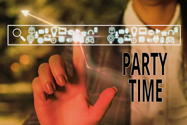 Εννοιολογική γραφή χειρόγραφου που δείχνει την Ώρα του Κόμματος. Business photo κείμενο την κατάλληλη στιγμή για να γιορτάσουν και να διασκεδάσουν σε κοινωνική εκδήλωση. — Φωτογραφία Αρχείου