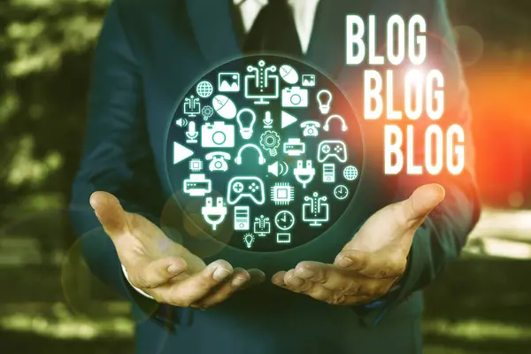 Tekstbord met Blog Blog Blog. Conceptuele foto Internet bloggen trend moderne virtuele communicatie. — Stockfoto