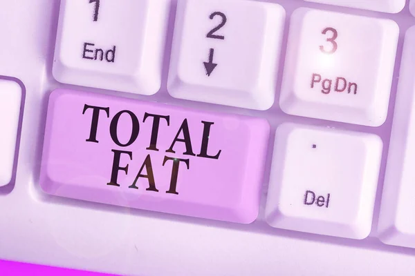 Total Fat 'i gösteren bir not yazıyorum. Etikette gösterilen farklı yağ tiplerinin birleşik değeri iş fotoğrafı gösterimi. — Stok fotoğraf