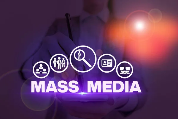 Handschrift tekst Mass Media. Concept betekent Groep die het publiek laat zien wat er gebeurt. — Stockfoto