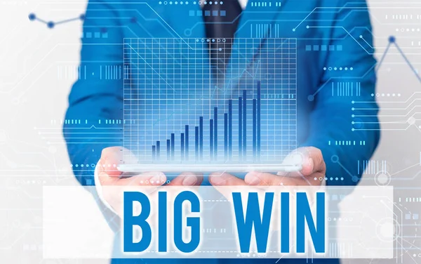 Tekst schrijven Big Win. Zakelijk concept voor het winnen van een belangrijke prijs Geld gewonnen door succes in een spel. — Stockfoto
