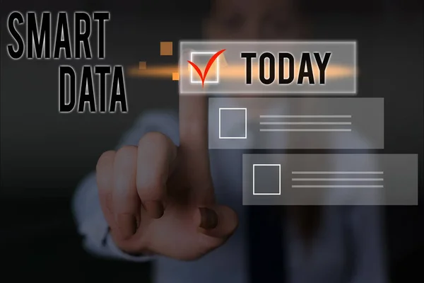 Escrita de mão conceitual mostrando dados inteligentes. Foto de negócios mostrando informações digitais que são formatadas para maior consolidação . — Fotografia de Stock