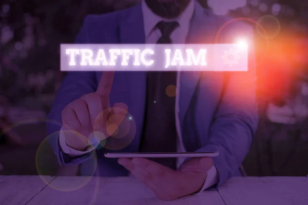 Textskylt som visar trafikstockning. Konceptuell bild ett stort antal fordon nära varandra och oförmögen att flytta. — Stockfoto