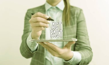 Hızlı Metin Yazma Hareketi. Kavram, gönüllü olarak en yüksek hızda hareket etmek demektir. Başlangıçta cep telefonu ve iş kadınlarıyla iş konsepti..