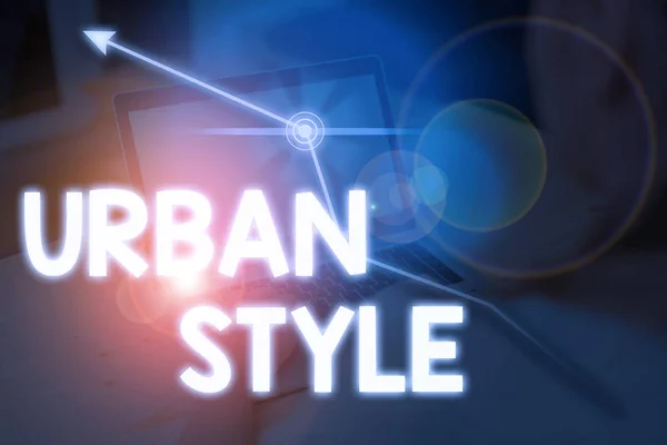 Skriva lapp som visar Urban Style. Affärsfoto visa upp mode som har dykt upp från gräsrötterna streetwear. — Stockfoto