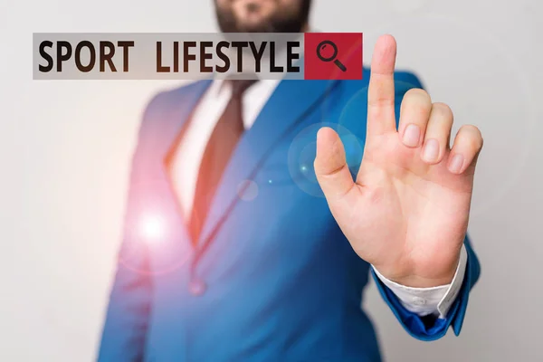 Tekstbord met Sport Lifestyle. Conceptuele foto atletische levensstijl om gezond en vol geluk Zakenman met wijzende vinger voor hem. — Stockfoto