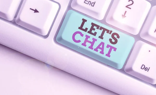 Texte d'écriture Word Let S Is Chat. Concept d'entreprise pour inviter la manifestation à avoir une conversation informelle avec vous . — Photo