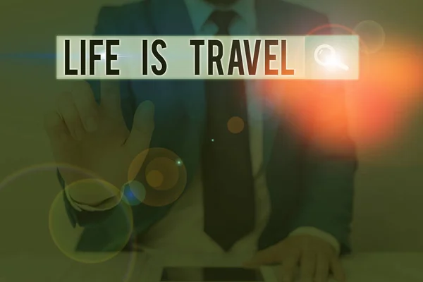 Signo de texto que muestra Life Is Travel. Foto conceptual Exposición a la diversidad Turismo Promoción de hitos . — Foto de Stock