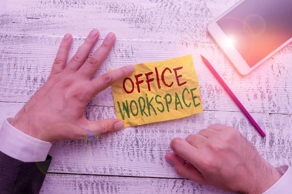 Texto manuscrito Office Workspace. Concepto, es decir, cualquier lugar o lugar donde se realiza el trabajo de demostración. . — Foto de Stock