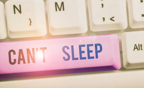 Texte montrant Can T Sleep. Problème de photo conceptuelle s'endormir ou se réveiller fréquemment pendant la nuit . — Photo