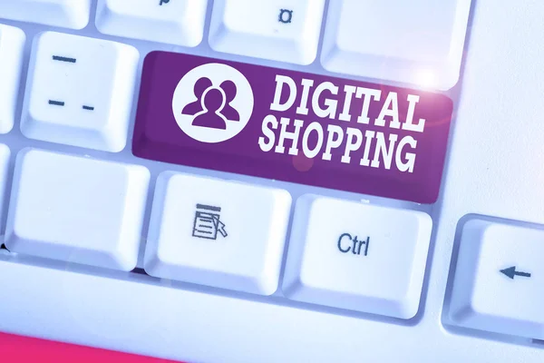 Manuscrito texto escrevendo Digital Shopping. Conceito significado ato de compra de produtos ou serviços pela Internet . — Fotografia de Stock