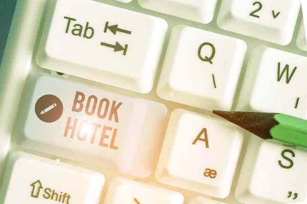 Écriture conceptuelle montrant Book Hotel. Photo d'affaires montrant un arrangement que vous faites pour avoir une chambre d'hôtel ou un hébergement . — Photo