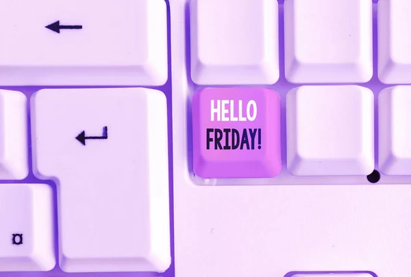 Tekst teken dat Hello Friday weergeeft. Conceptuele foto gebruikt om geluk uit te drukken vanaf het begin van de frisse week wit PC-toetsenbord met lege notitie papier boven witte achtergrond sleutel kopiëren ruimte. — Stockfoto