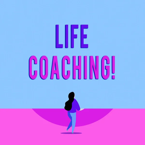 Écriture manuscrite de texte Life Coaching. Concept signifiant démontrer employé pour aider à montrer atteindre leurs objectifs dans la carrière Longue coiffure femme debout avec une jambe levée en position de vue arrière . — Photo