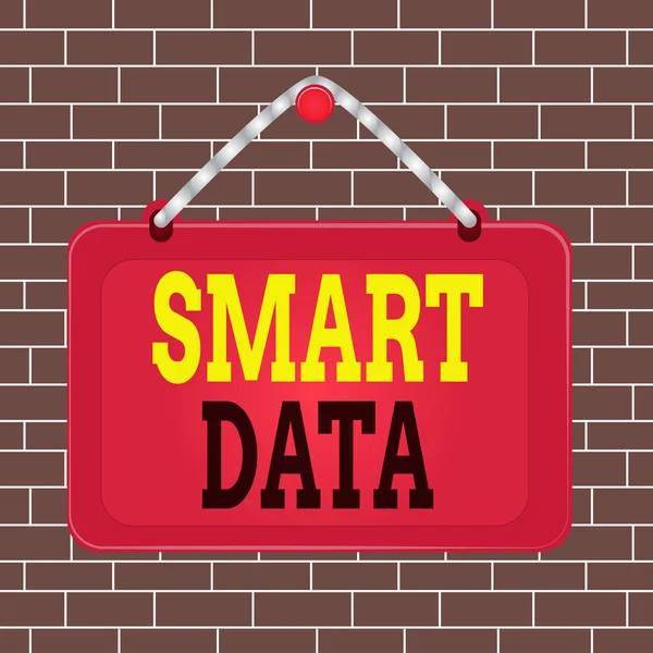 똑똑 한 데이터를 보여 주는 문자 표지판. 추가 통합 보드 고정 못 프레임 문자열 줄무늬 배경 사각형 패널을 위해 서식하는 개념 사진 디지털 정보. — 스톡 사진