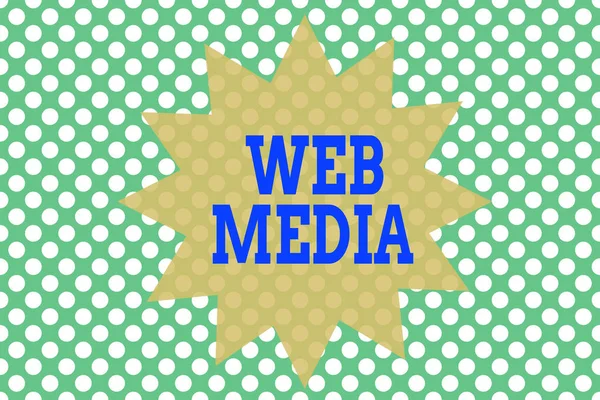 Слова написания текста Web Media. Бизнес-концепция для аудио и визуальных форм коммуникации представлена в Интернете Бесшовный фоновый рисунок с точками. Простые обои. Polka design . — стоковое фото