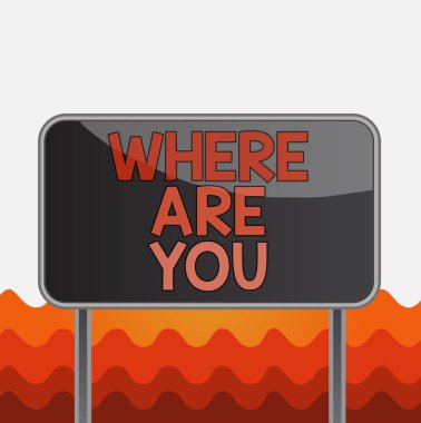 Nerede olduğunu gösteren kavramsal el yazısı. İş fotoğrafı metni bize referans adresinizin yönünü verin. Metalik boş panel tahtası renkli arkaplan eklendi.