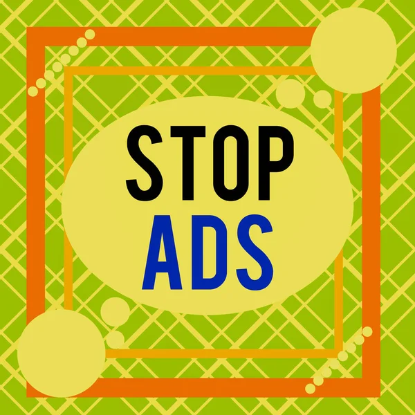 Szövegírási szöveg Stop Ads. Üzleti koncepció a program, amely eltávolítja a különböző típusú reklám Web aszimmetrikus egyenetlen alakú formátum minta objektum körvonalazódik többszínű design. — Stock Fotó