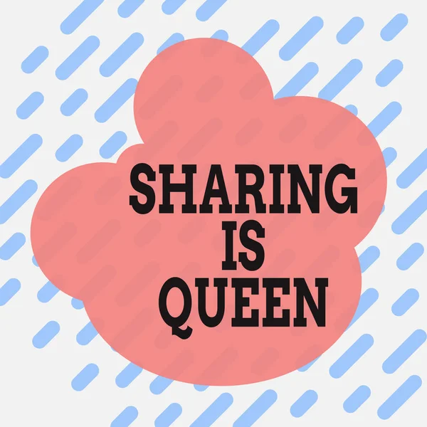 Концептуальный почерк, показывающий Sharing Is Queen. Деловое фото демонстрации дает другим информацию или принадлежит большое качество квадратный прямоугольник бумажный лист нагрузки с полным шаблона темы . — стоковое фото