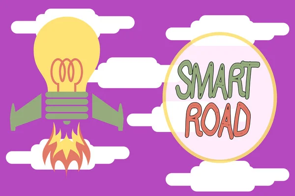 Escritura manual conceptual que muestra Smart Road. Foto de negocios mostrando el número de diferentes maneras en que las tecnologías se incorporan a las carreteras Vista superior bombilla de lanzamiento cohete base de fuego Proyecto Idea combustible . —  Fotos de Stock