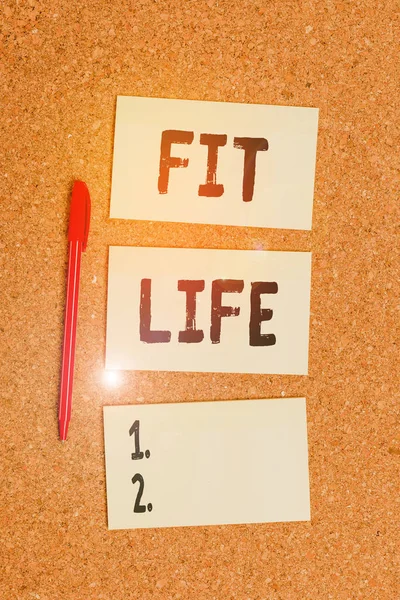 Scrittura concettuale a mano che mostra Fit Life. Foto aziendale vetrina mantenendo un peso sano con dieta ed esercizio fisico Vita sana Adesivo vuoto promemoria cartellone cartellone carta da scrivania . — Foto Stock