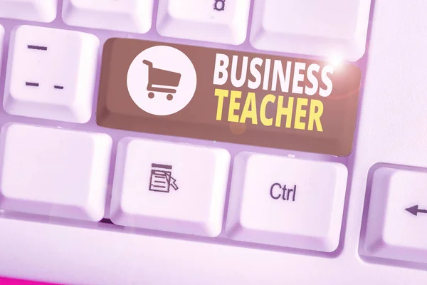 Textschreiben BWL-Lehrer. Businesskonzept für Pädagogen, die Studenten über Businesskonzepte schulen. — Stockfoto