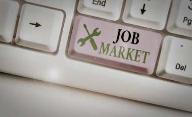 Job Market 'i gösteren bir not yazıyorum. Ekonomi içinde iş arayan bireylerin iş fotoğraflarının yer aldığı bir grup.
