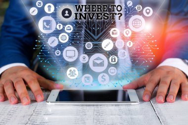 El yazısı metin nerede yatırım soru yazmak. Finansal planlara veya hisselere nerede para yatırıldığı hakkında soru sormak kavramı.