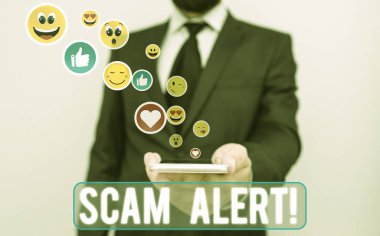 El yazısı metin Scam Uyarısı. Kavram, onu ikna ederek kurbandan hileli olarak para almak anlamına gelir.