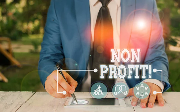 Scrittura concettuale a mano che mostra No Profit. Testo di foto aziendali non fare o condotto principalmente per fare organizzazione di profitto . — Foto Stock