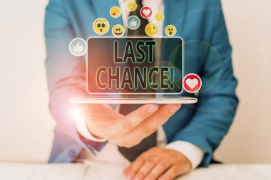 Kelime yazma metni Son Şans. İstediğinbir şeyi elde etmek veya elde etmek için son fırsat için iş konsepti.