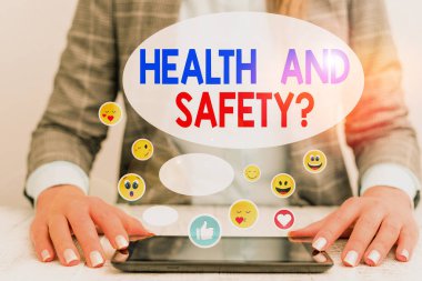 Kelime yazma Sağlık ve Güvenlik Sorusu. Kazayı veya yaralanmayı önleme yönetmelikleri ve prosedürleri içeren iş kavramı.