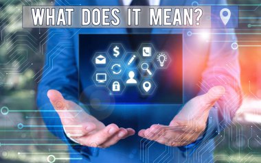 Ne Anlama Geldiğini gösteren not yazma sorusu. Belirsiz bir ifade iletişim kurmayı amaçlayan iş fotoğrafı vitrini.