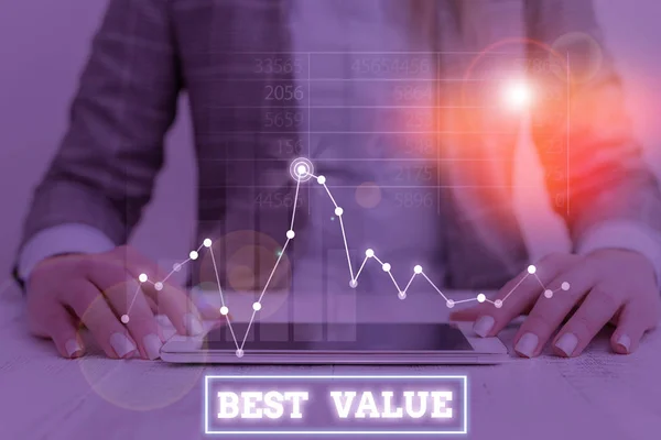 A legjobb értéket mutató szöveges jel. Fogalmi fotó legelőnyösebb kombinációja a költség és a minőség egy termék. — Stock Fotó