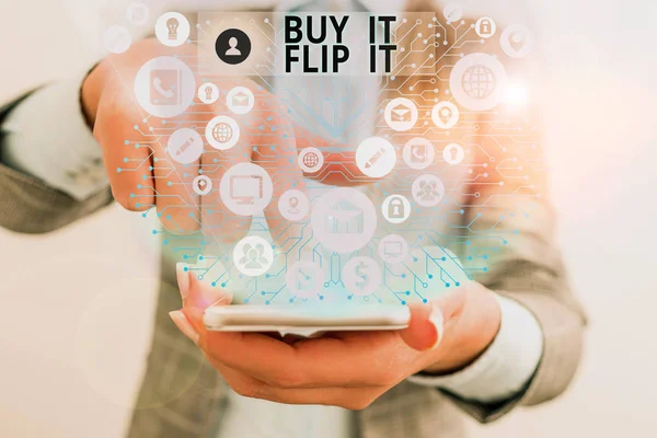 Σύνταξη σημείωσης δείχνει τη φωτογραφία αγοράσουν το Flip αυτό. επαγγελματίες προβάλλοντας αγοράστε κάτι διορθώσετε τα επάνω στη συνέχεια να πωλούν για περισσότερα κέρδη. — Φωτογραφία Αρχείου