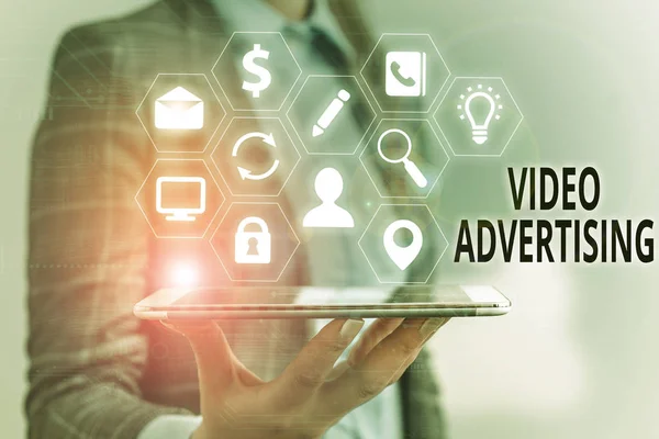 Kézírás szöveg Video Reklám. Koncepció jelentése magában foglalja az online megjelenítés hirdetések, amelyek videó. — Stock Fotó